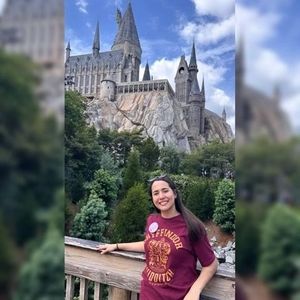 Meet your Posher, Valeria